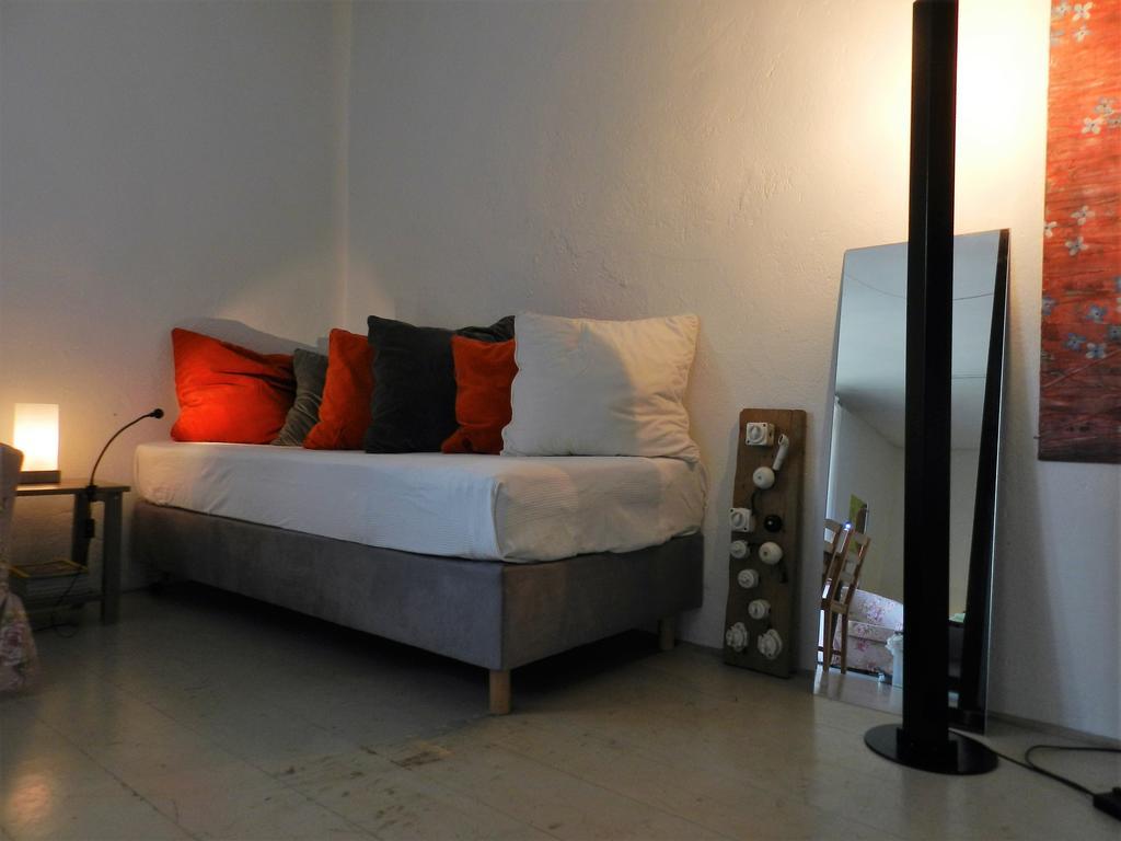 Blue Wall Bnb Gebenstorf Esterno foto